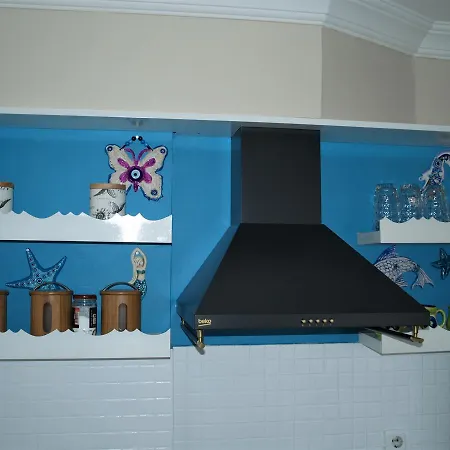 Newly Refurbished Top Floor Apartment, Near To Beach Lejlighed