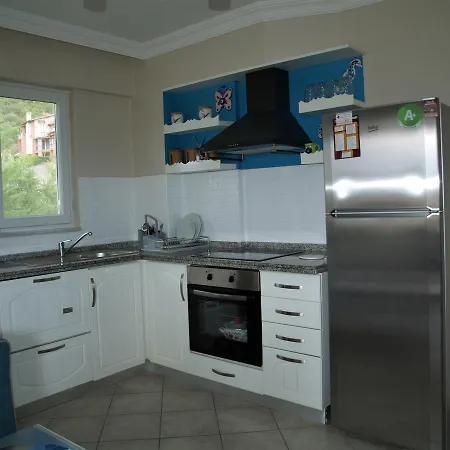 Newly Refurbished Top Floor Apartment, Near To Beach Appartement *