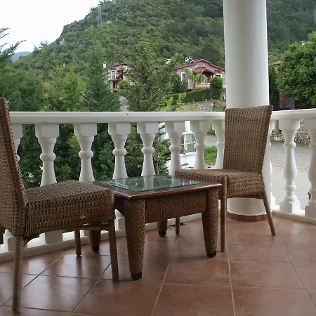 Newly Refurbished Top Floor Apartment, Near To Beach 公寓 厄吕代尼兹