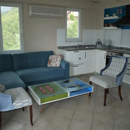 公寓 Newly Refurbished Top Floor Apartment, Near To Beach